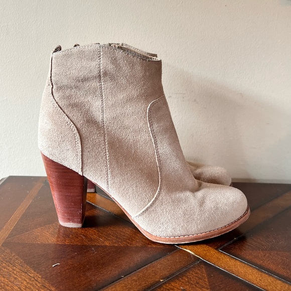 JOIE Dalton Suede Leather Stacked-Heel Bootie Cement 39 (9) Ankle Neutral Nude - Picture 3 of 15